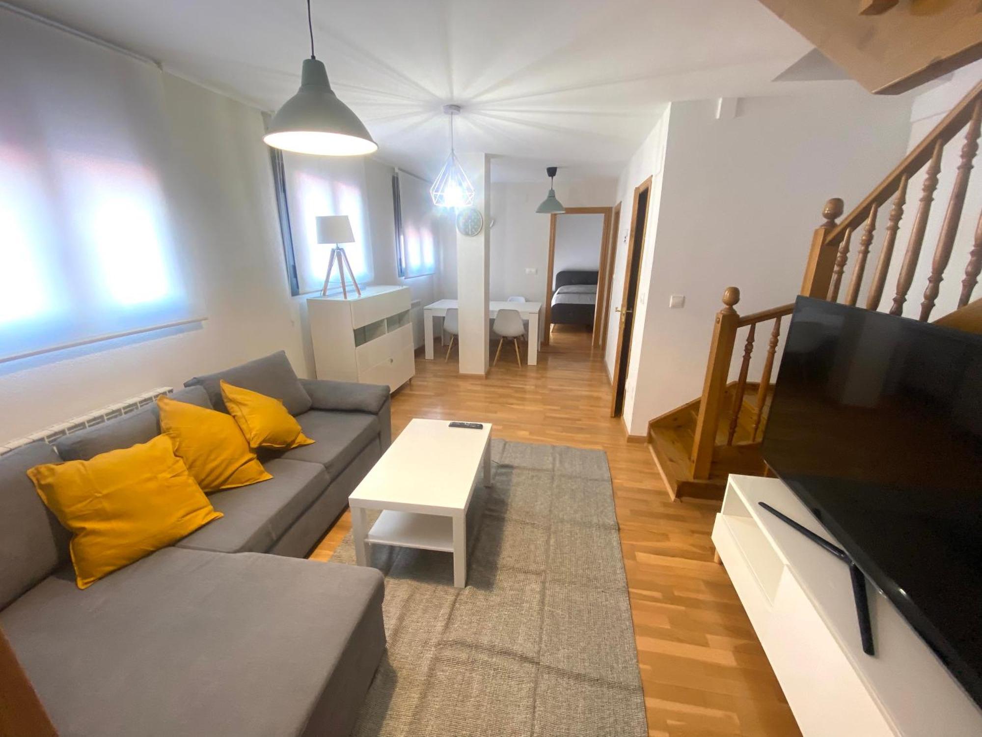 Apartamento Centrico Con Garaje 하카 외부 사진