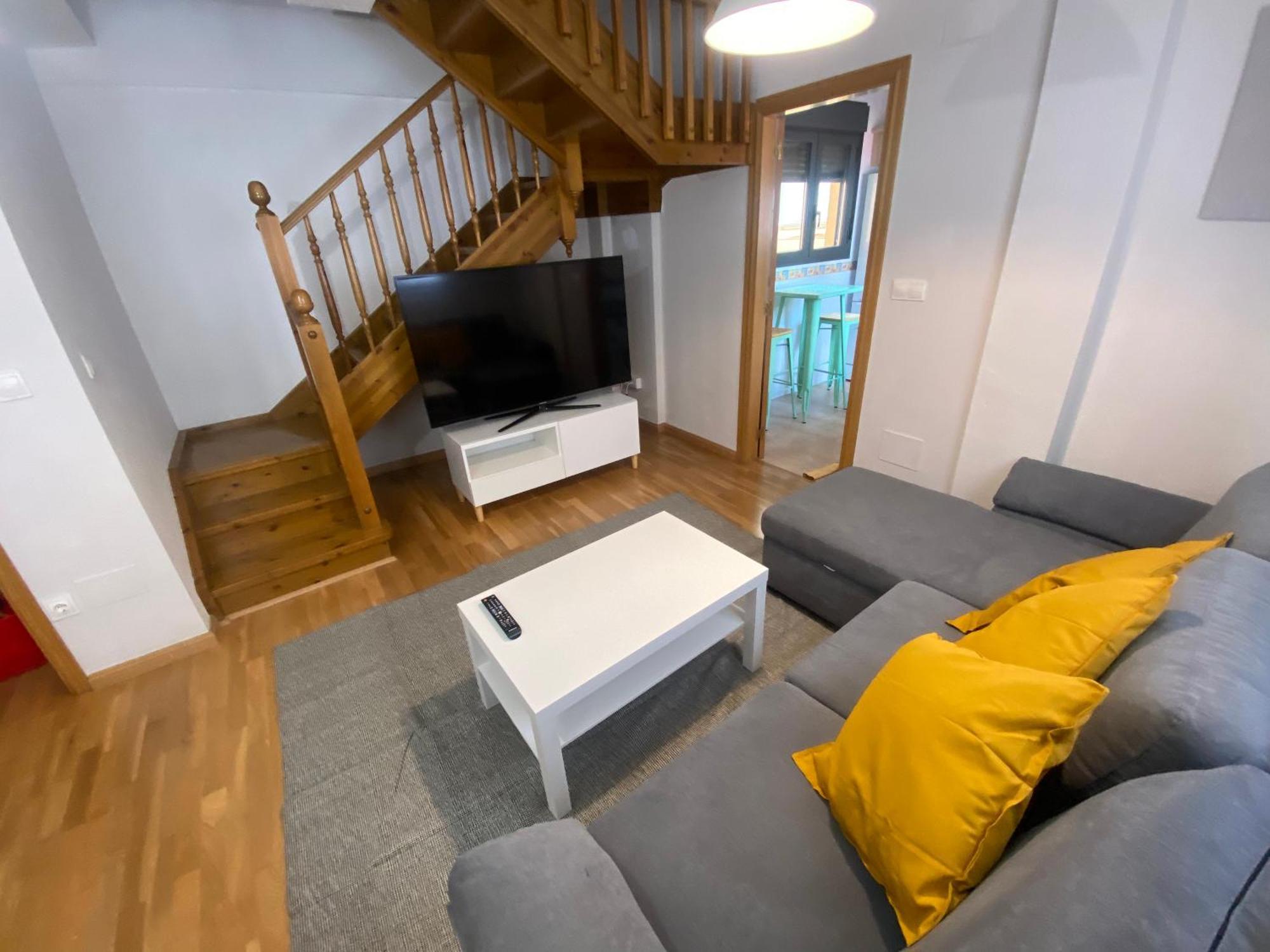Apartamento Centrico Con Garaje 하카 외부 사진